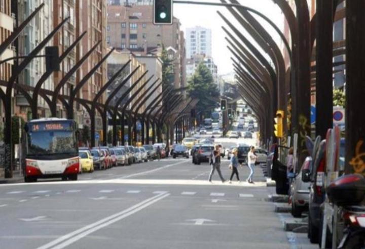 Alojamiento Turistico Decano Prendes خيخون المظهر الخارجي الصورة